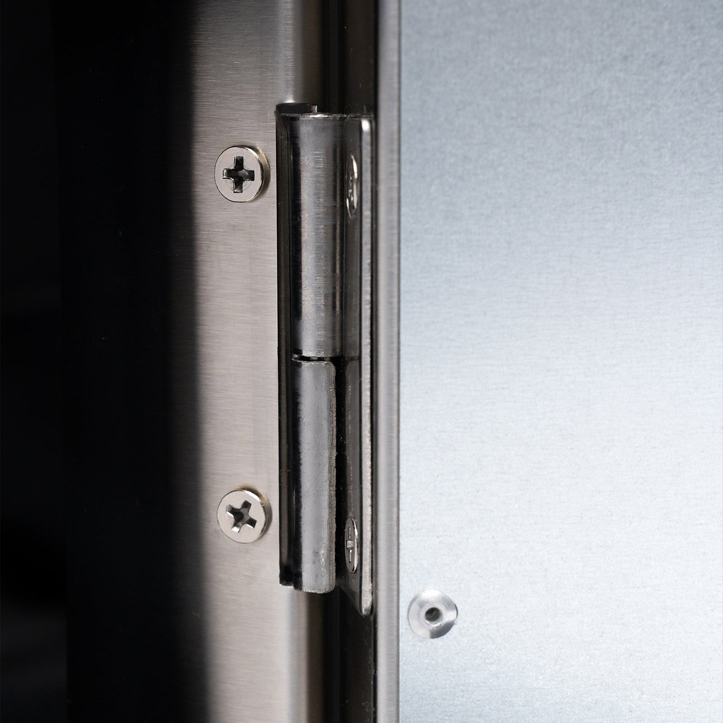 Built-in Single Access Grill Cabinet (30”)