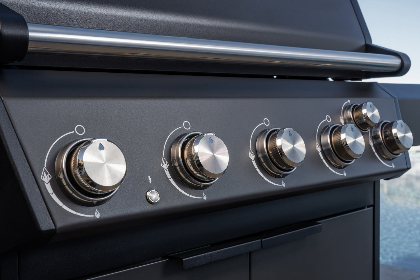 
                  
                    Spire 550X 6 Burner Dual Fuel Gas Grill with Cover
                  
                