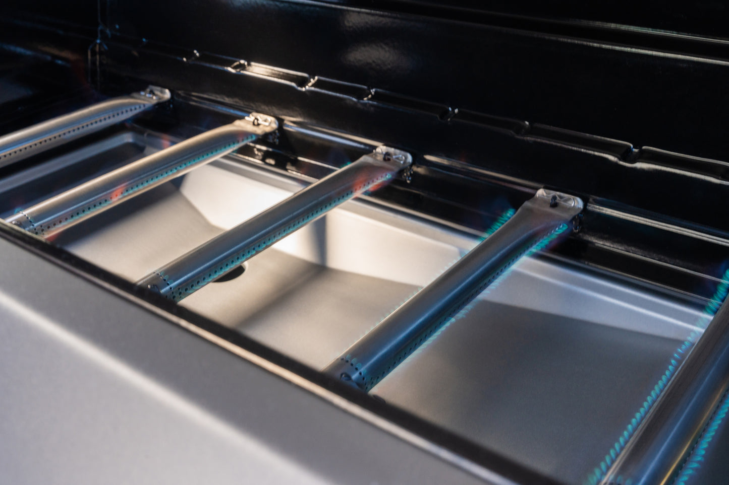 
                  
                    Spire 550X 6 Burner Dual Fuel Gas Grill with Cover
                  
                